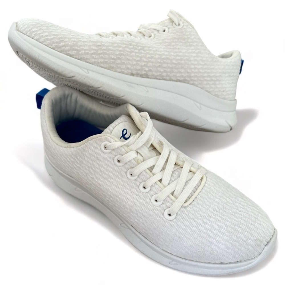 Easy Spirit Skylar Lace Up White Walking Shoes Sneakers size 9 Wide Width